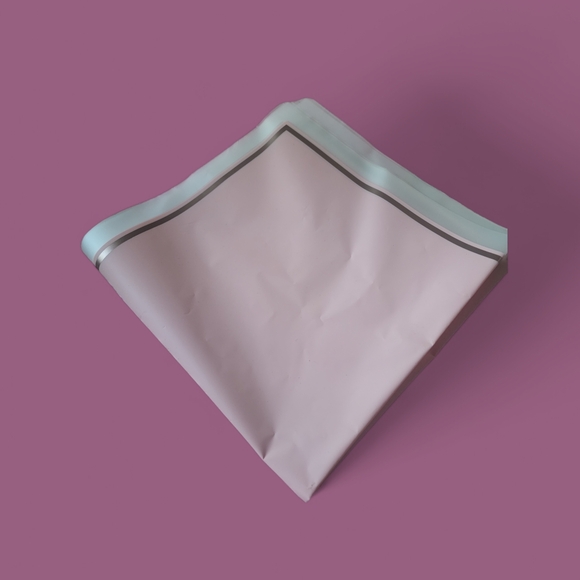 All 4 items - Picture 4 of 5